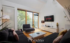 Beautiful Four Bed House By Purestay Short Lets & Serviced Accommodation Coventry With Parking