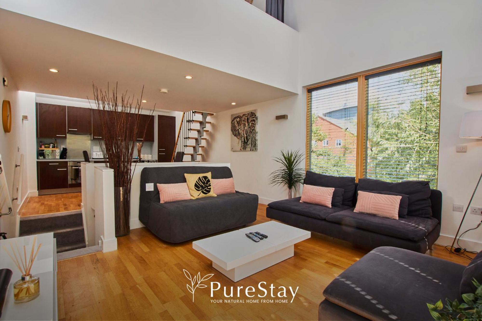 Beautiful Four Bed House By Purestay Short Lets & Serviced Accommodation Coventry With Parking Exterior photo