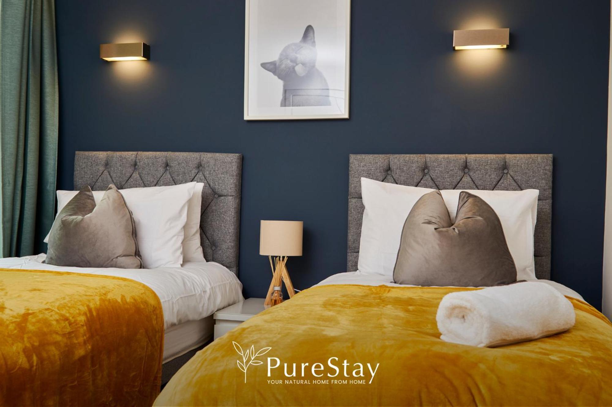 Beautiful Four Bed House By Purestay Short Lets & Serviced Accommodation Coventry With Parking Exterior photo