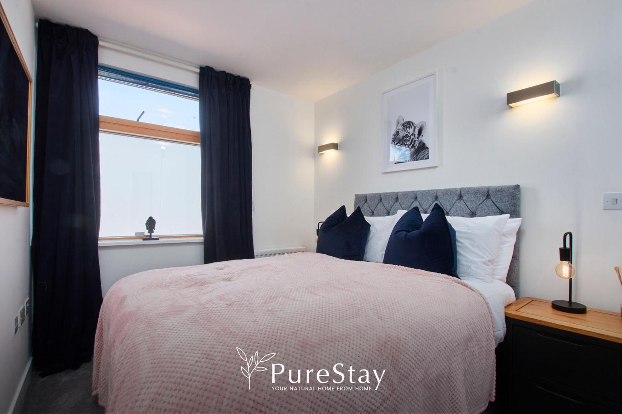 Beautiful Four Bed House By Purestay Short Lets & Serviced Accommodation Coventry With Parking Exterior photo